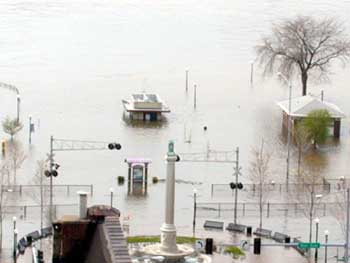 Flood 2001: Levee Inn